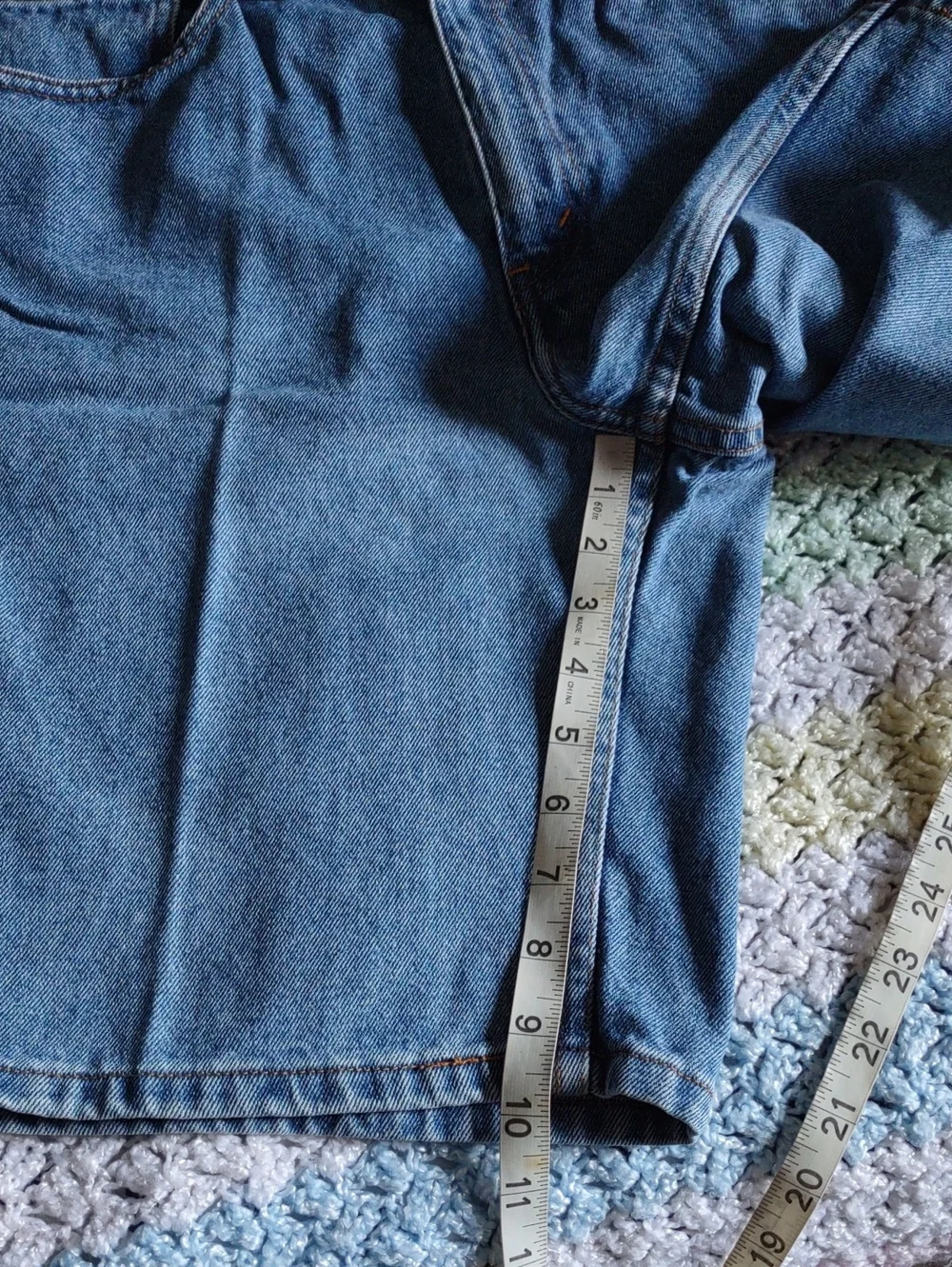 Levi's Size 34 550 Relaxed Fit Blue Jean Shorts